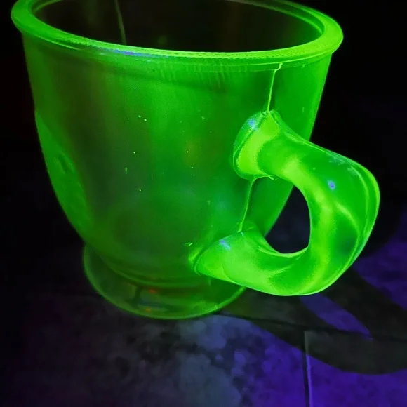 Westmorland Uranium Glass Pitcher Orange Lime UV Depression Black Light VTG Deco - Picture 8 of 16